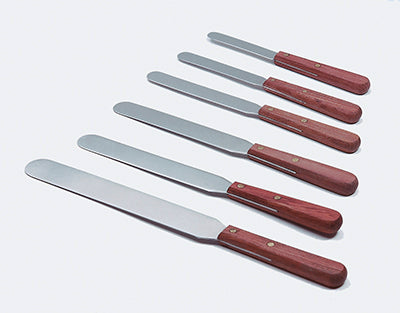 SPATULA CON MANGO DE MADERA